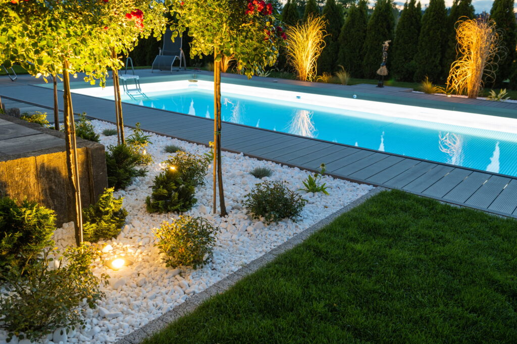 Piscina Residencial con Iluminación LED